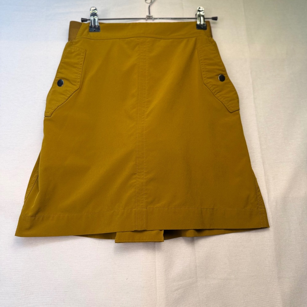 Athleta Women‎ Mustard Yellow Active Skort Size 2 Hiking Travel Skirt with Liner